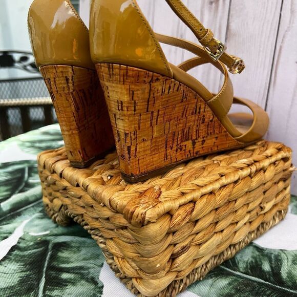 CHRISTIAN DIOR Buff Patent Leather Wedge Sandal - Picture 6 of 16